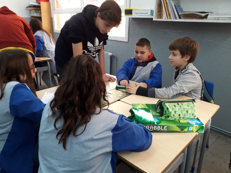 Taller de Scrabble en català a 6è de primària