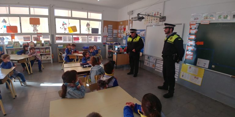 “Travessem segurs”. Cicle Inicial 1r.