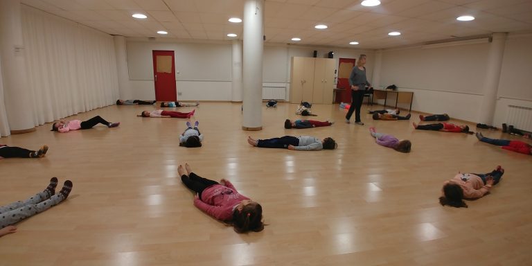 Dansa creativa. 1r Ed.Primària