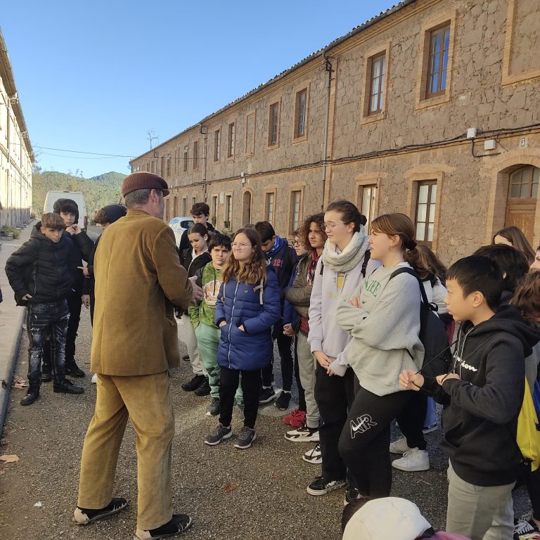 2n ESO. Visita Colònia Vidal